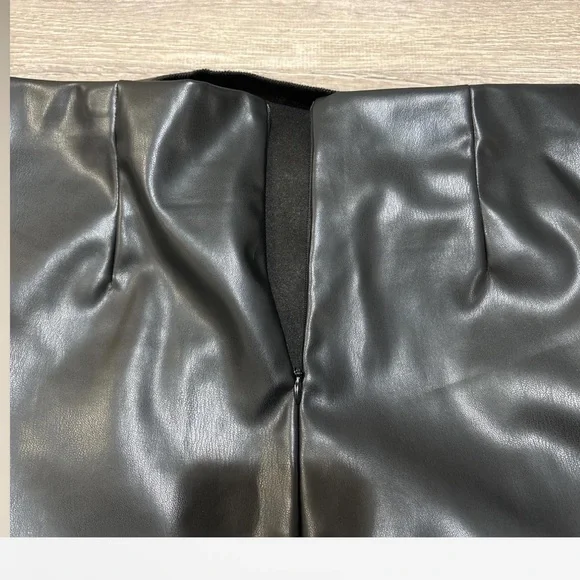 Black Faux Leather Draped Wrap Midi Skirt Size Medium - Picture 5 of 9